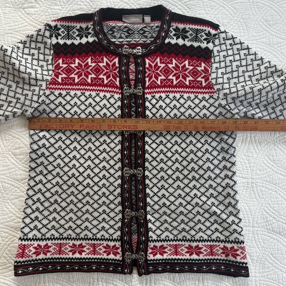 Alpine Scandinavia Cardigan with Pewter Clasps Small Croft & Barrow - Picture 4 of 7